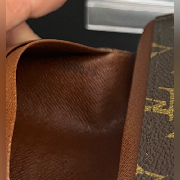 Louis Vuitton
2009 LV Monogram Trésor Wallet - Picture 5 of 5